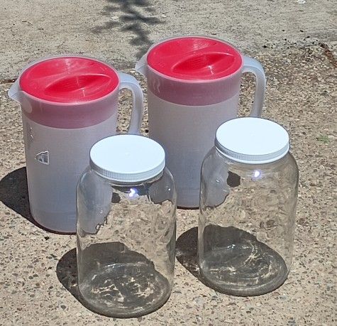 Rubber Maid Pitcher And Glass Jar Screw - In