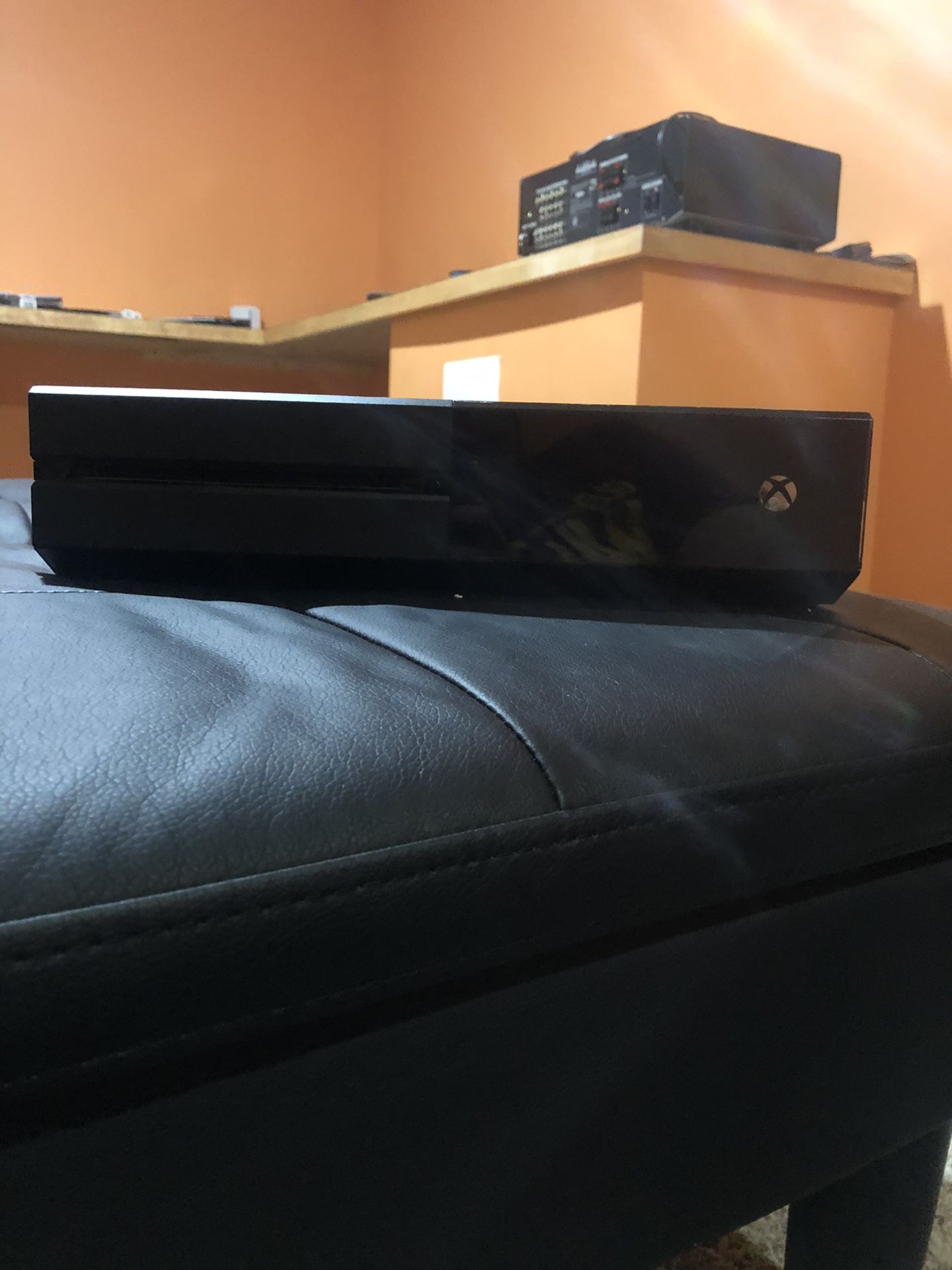 Xbox One + controller + games
