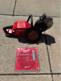 Milwaukee demo saw