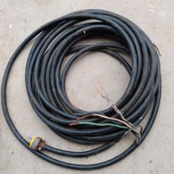 Extension cord 45 feet w/ Plug but no outlet very flexible