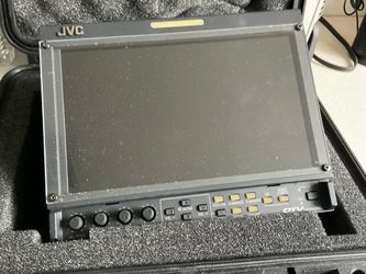 JVC DT-V9L1DU Multi Format Professional Monitor with Pelican Case