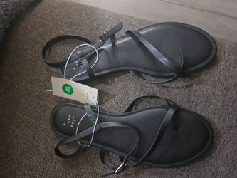Women sandals