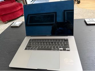 Apple laptop MacBook Pro