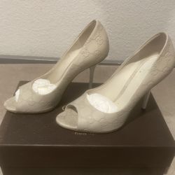 Women’s Gucci Pumps