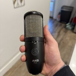 AKG P420 Condenser Mic