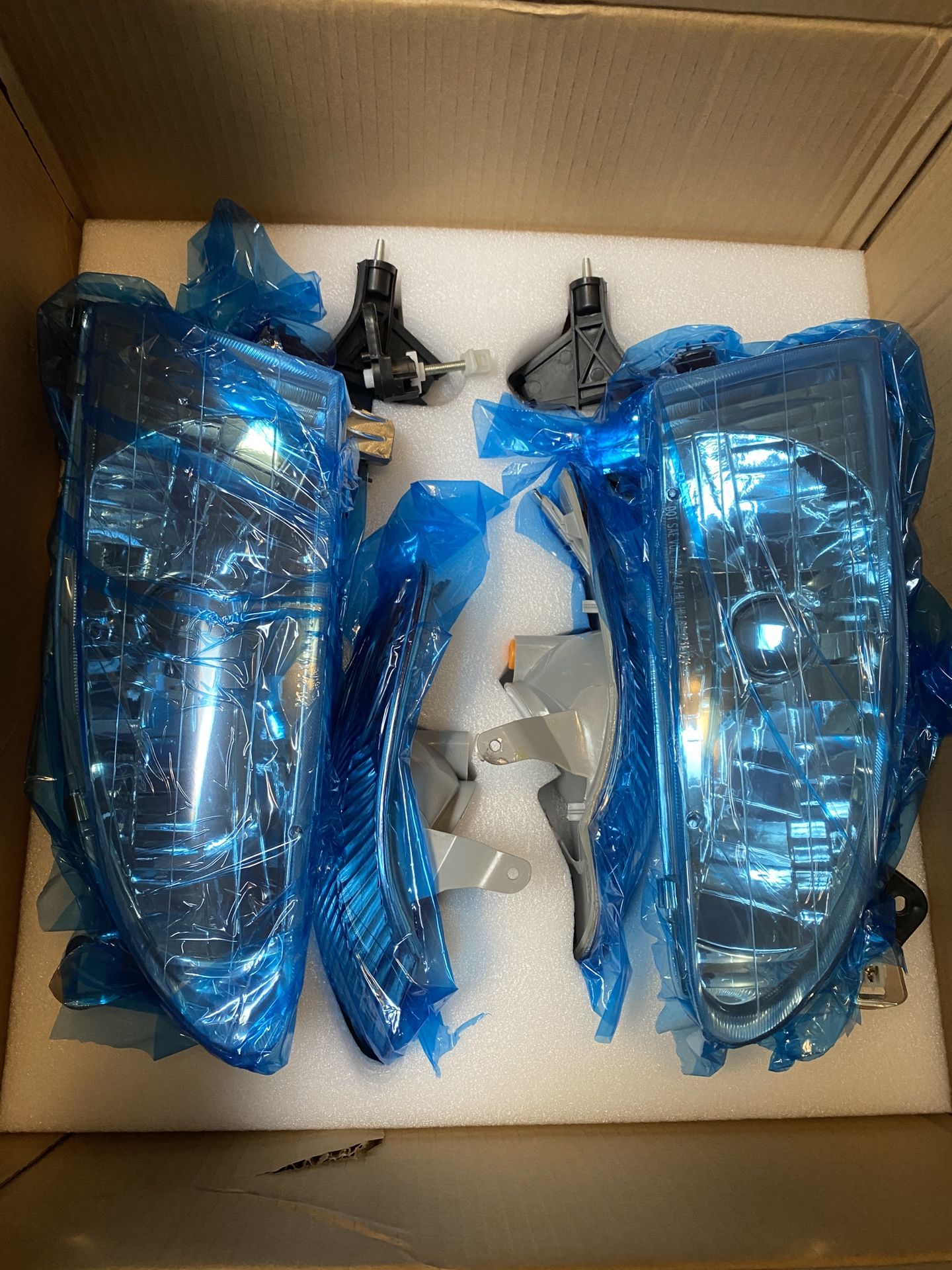 Headlights Toyota Corolla 98-00