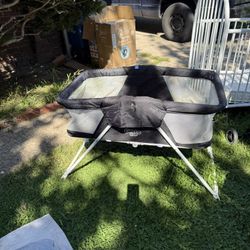 Bassinet 