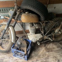  Motorcycle BSA Victor 441 