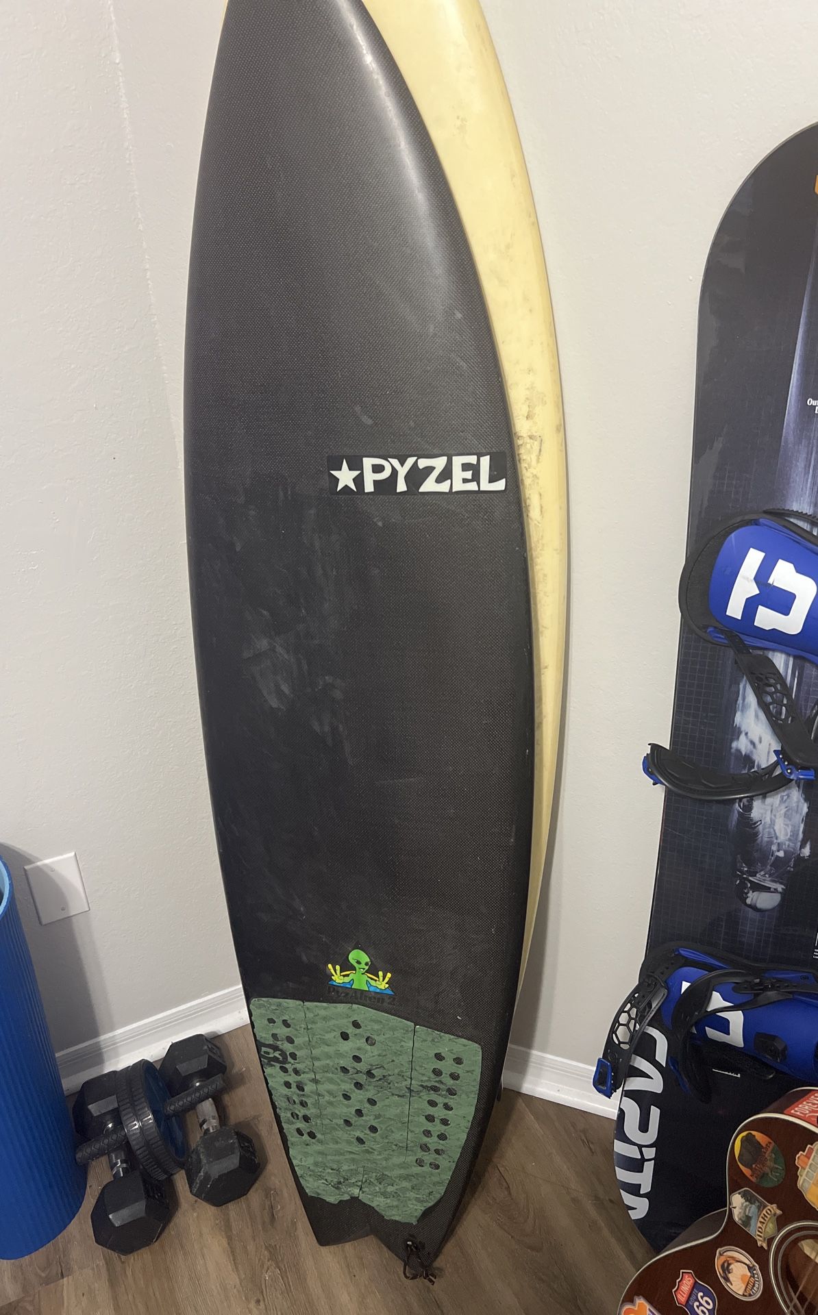 Surfboard 5'10 Pyzel PyzAlien 2 Black