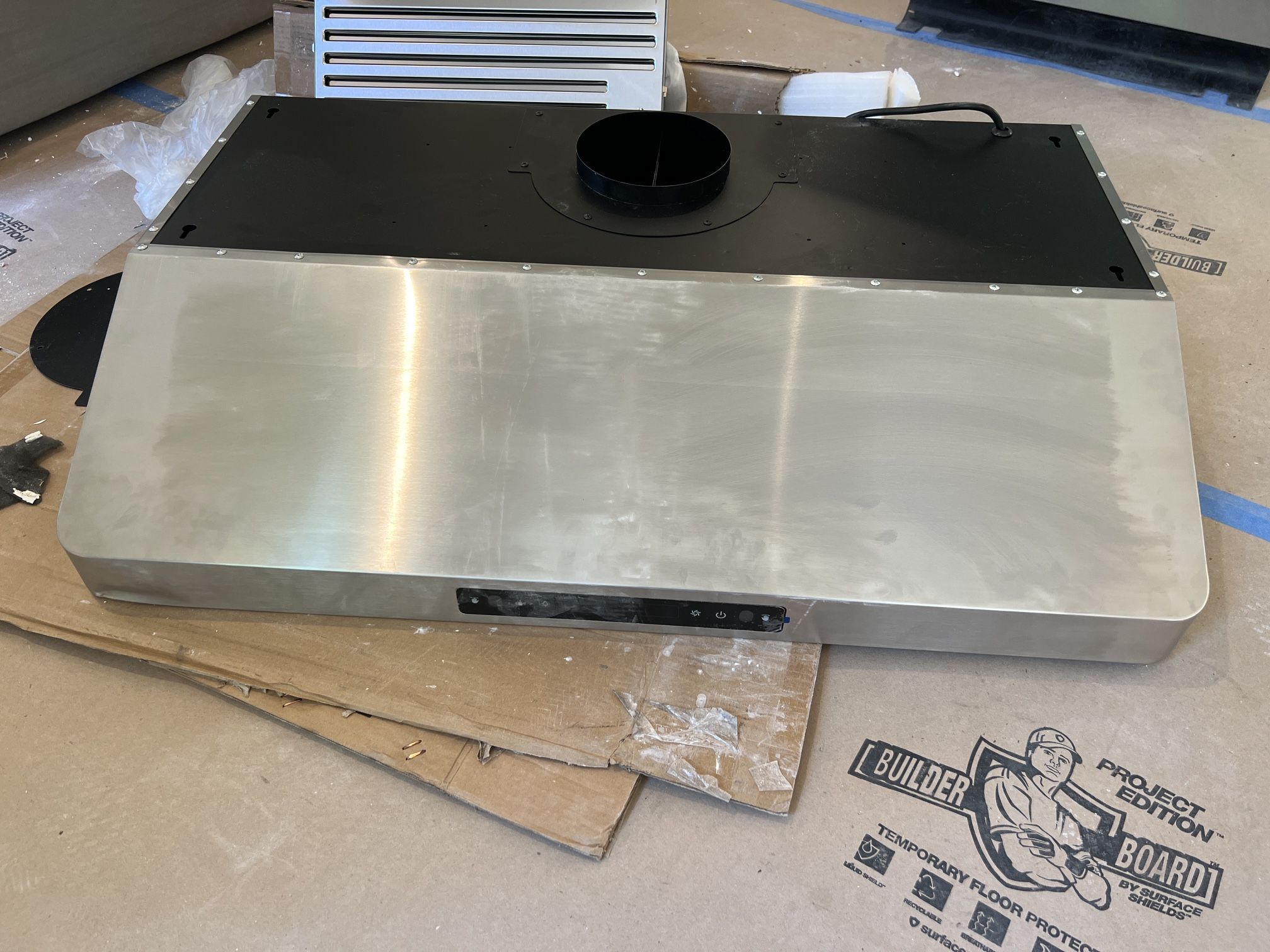 Vesta Range Hood 36” Brand New Defect