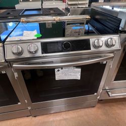 Samsung 30" 6.3 Cu Ft Smart Electric Induction Range, Air Fry, Blue LED illuminated Knobs