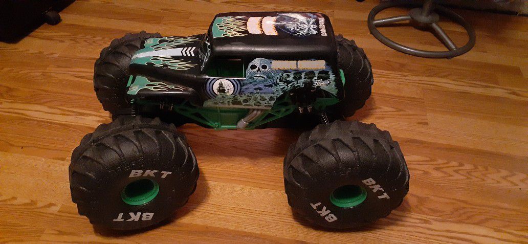 LARGE SCALE GRAVE DIGGER/ SAGA GENESIS SYSTEM/ Wii SYSTEM/ PS3 SYSTEM 