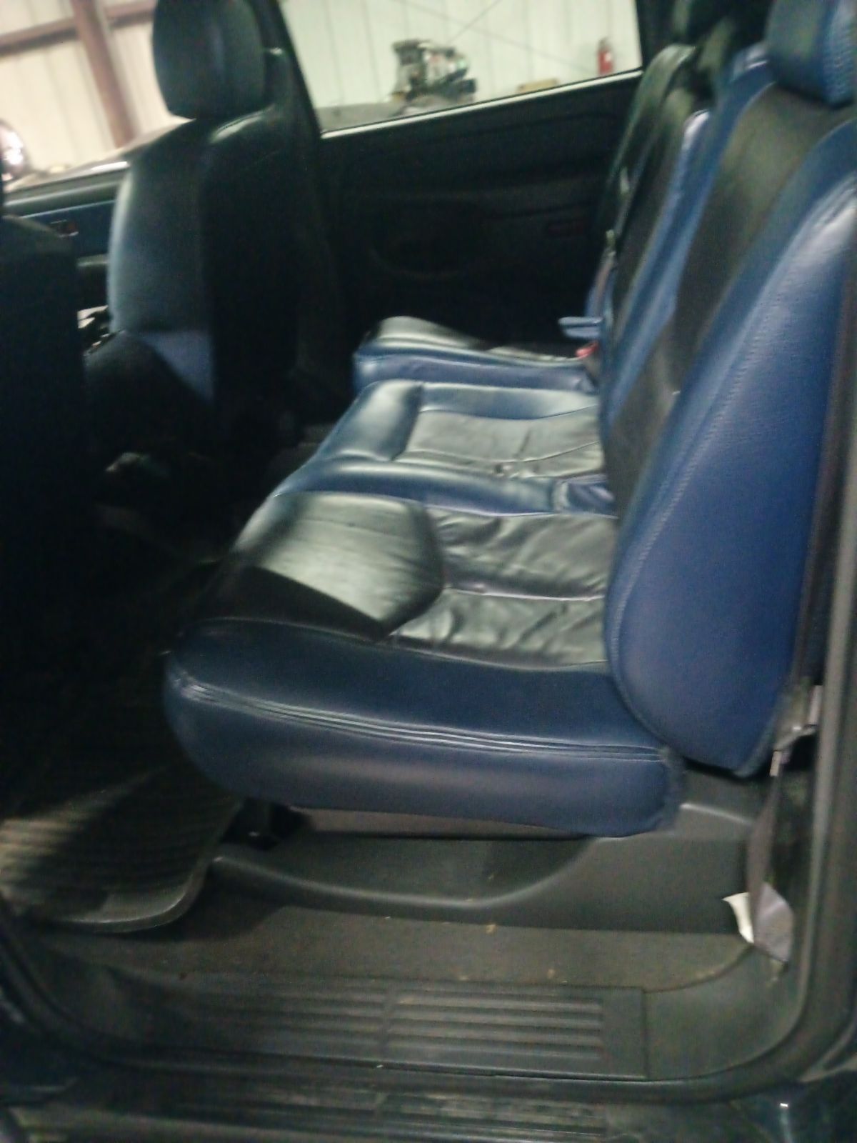 2004 Avalanche $4500 OBO