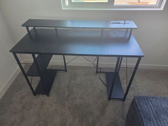 Gaming desk