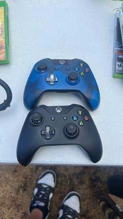 Xbox wireless controllers