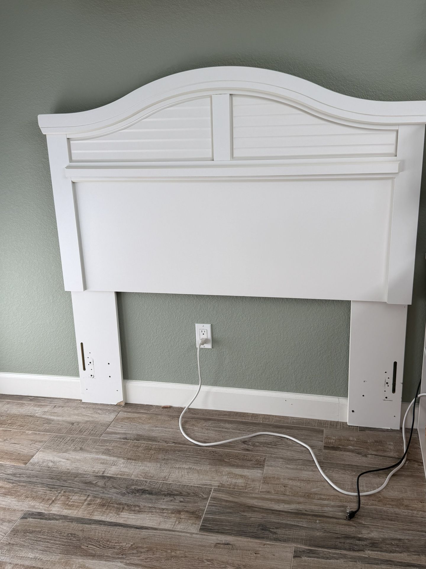 **FREE** Full Size White Headboard (Wood)