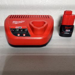 Milwaukee M12 Charger/ Battery CP 2.0
