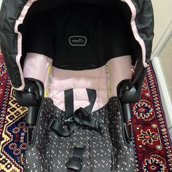 Baby Car Seat with Base – Like New (Used 1 Month) – Black/Pink