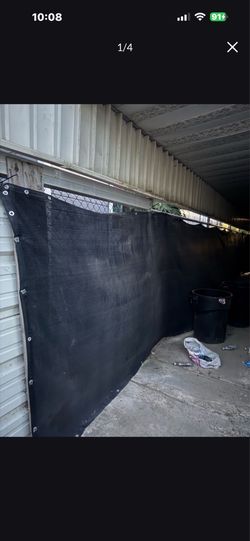 Privacy fencing 6 feet × 50 feet black out privacy Nee still in the packaged roll pick up rosedale close to Home Depot