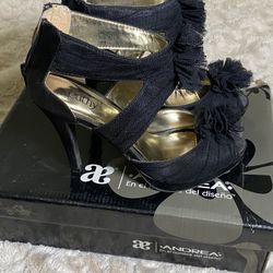 Black Heels 7.5