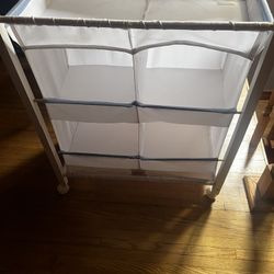 Infant Cloth:e/Diaper Storage Table