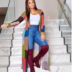 BEAUTIFUL COLOR BLOCK CARDIGAN.