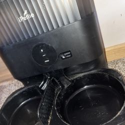 Cat Feeder 