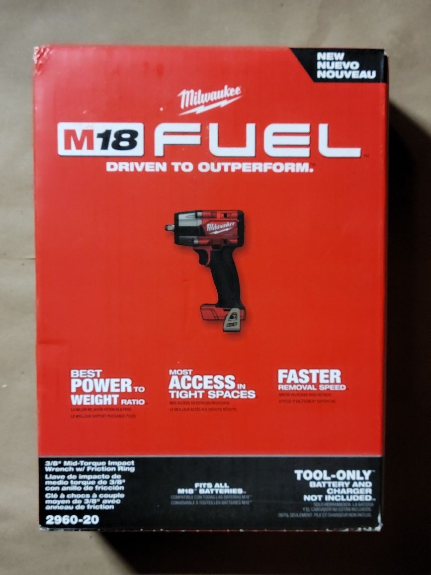 Milwaukee M18 FUEL 3/8 MID TORQUE IMPACT WRENCH