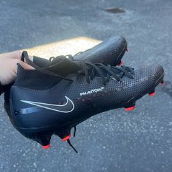 Soccer cleats