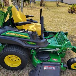 ***LOW  HOURS JOHN DEERE Z-915E ZERO TURN LAWNMOWER **