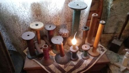 Antique spool collection. Will not seperate