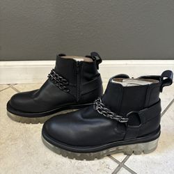 New Women’s Boots Size 9