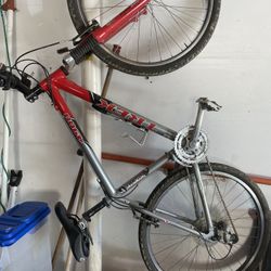 Trek 4900  Aluminum  Bike