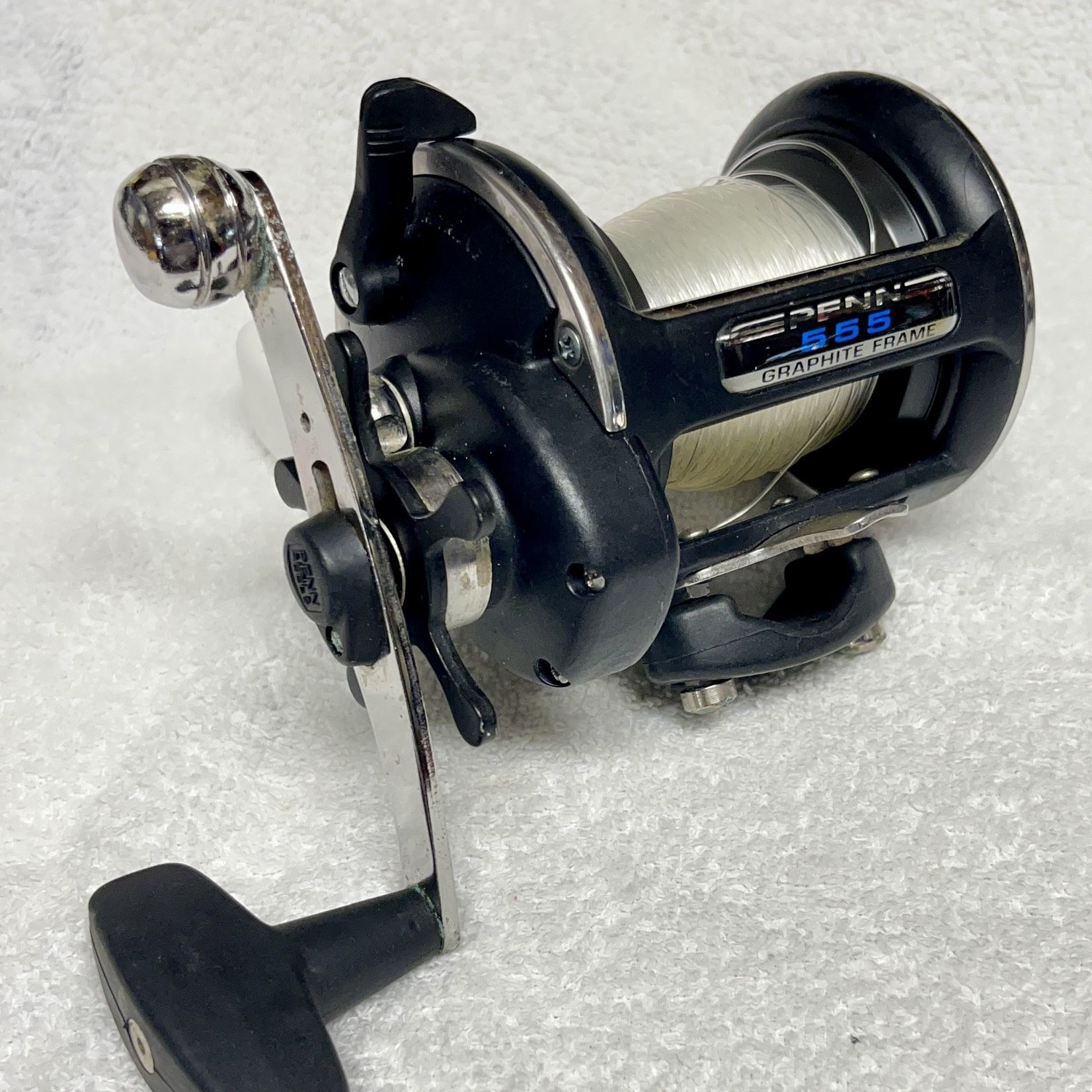 PENN 555 GRAPHITE FRAME グラファイトフレーム 両軸リール df9468ec98744a4fa61ddc1b3ba9ab
