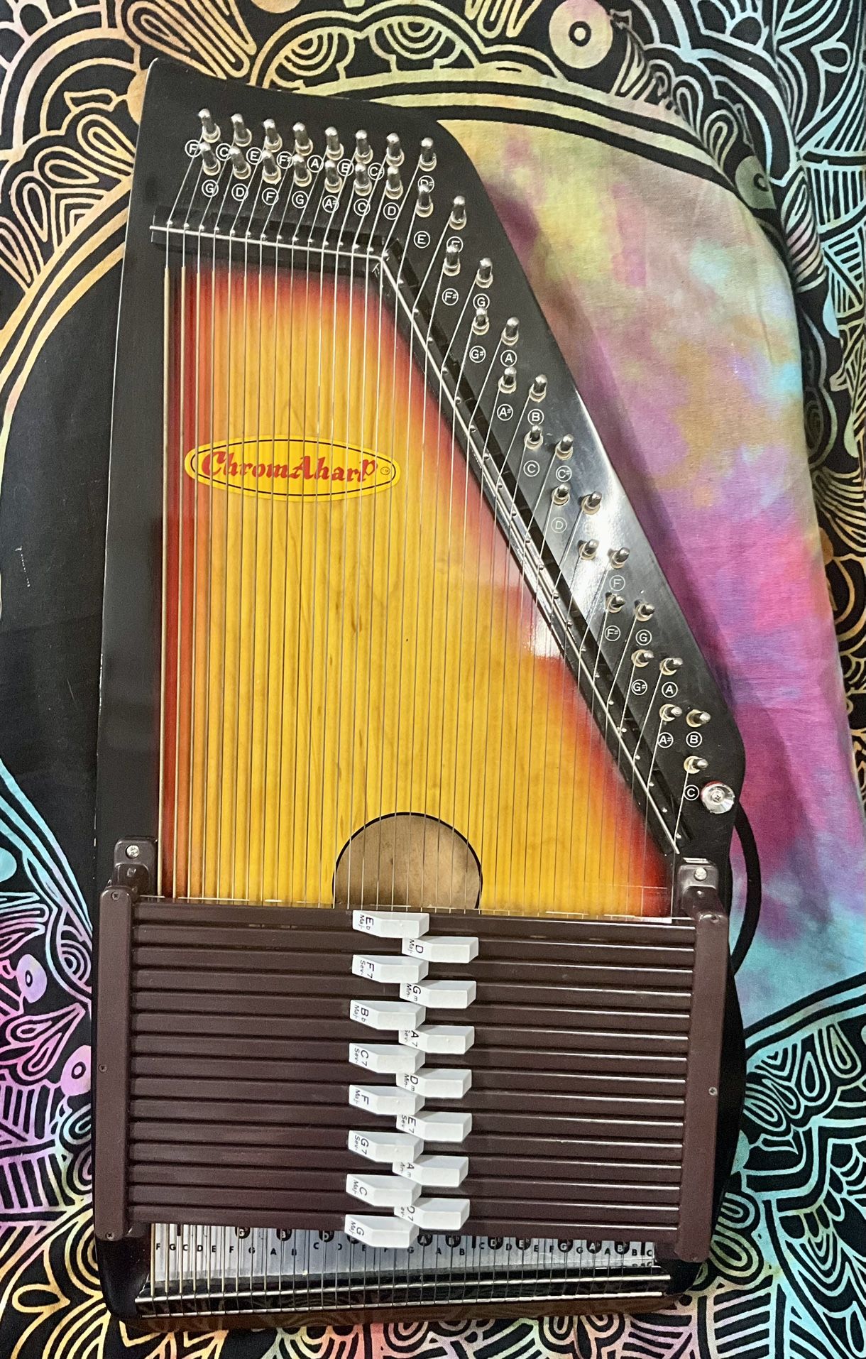Chromaharp 15 Chord Auto Harp - Sunburst w/ Case