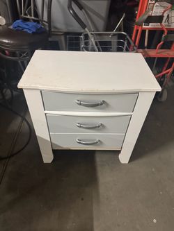 White 2-Drawer Nightstand