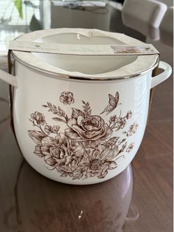 New Pioneer Woman Agatha 12-Quart Enamel on Steel Stock Pot, Brown