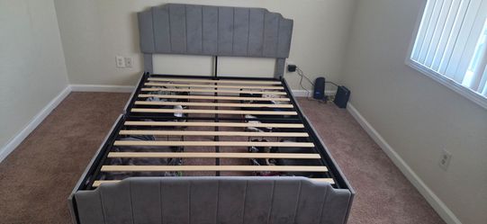 Queen bed