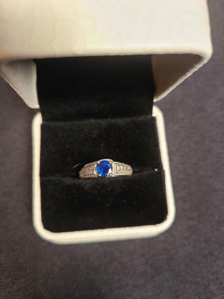 14k Diamond and Sapphire Ring!
