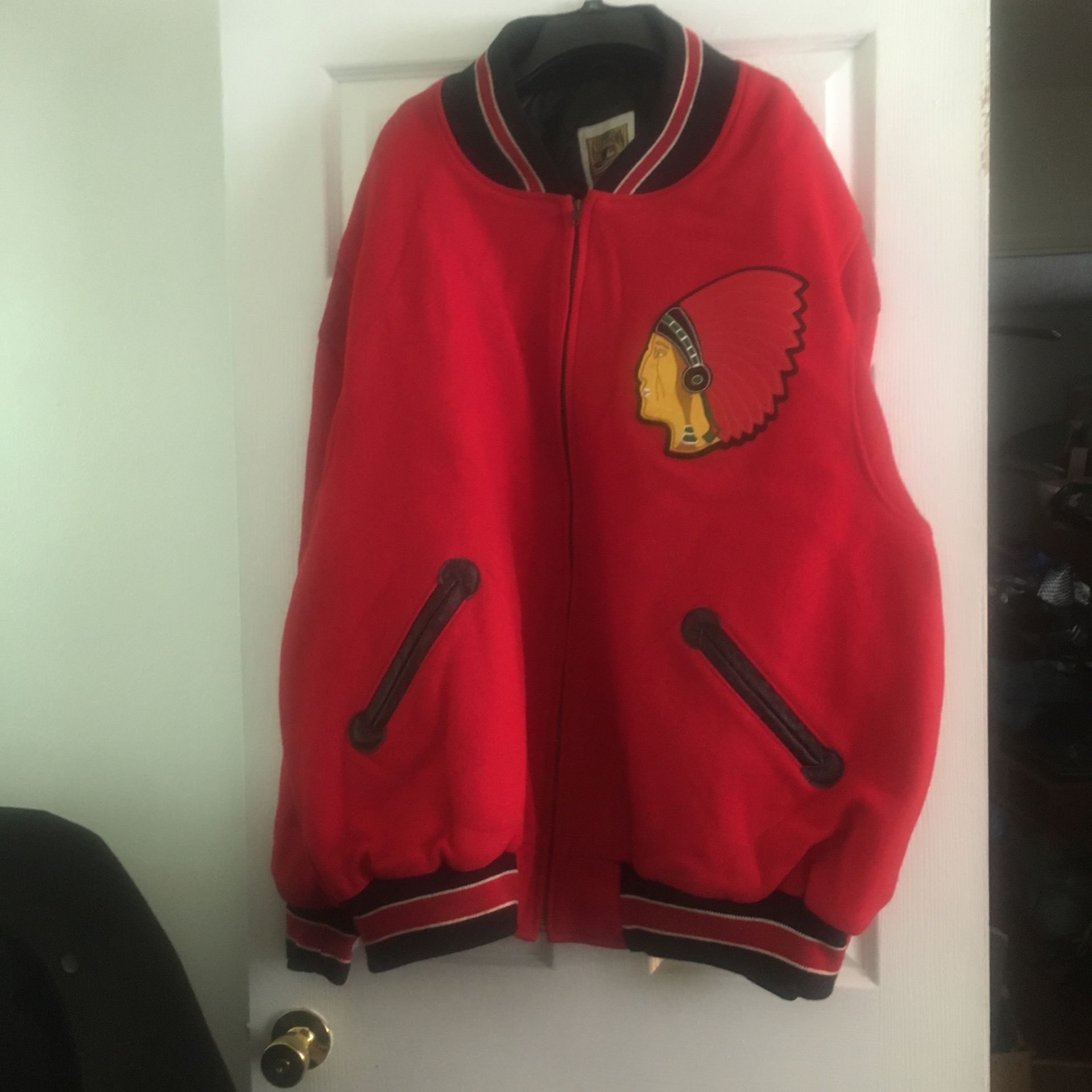 Braves Jacket Size 64 for Sale in Macon, GA - OfferUp