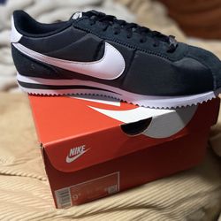 Nike Cortez 9.5