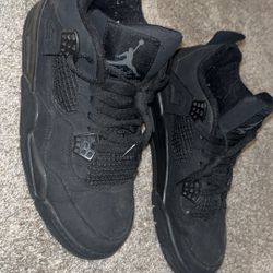 Black Cat 4s Sz 9.5