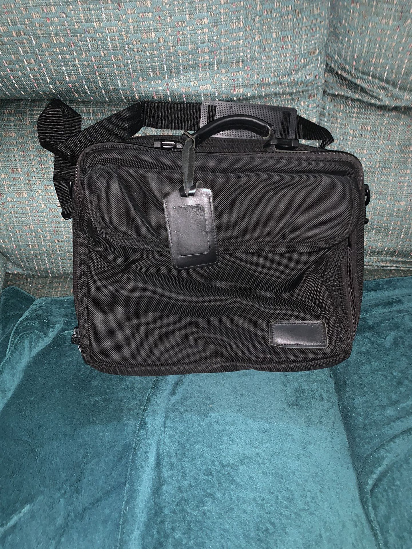 Large GODi Computer Bag (w/back pack straps)