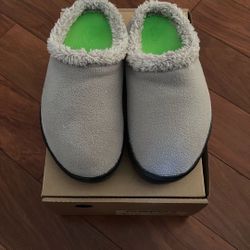 Oofos Men’s Size9 Brand New In Box