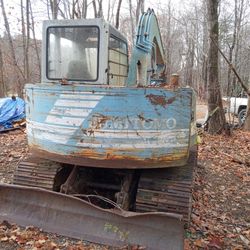 Sumitomo Excavator With Blade