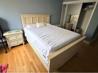Queen bed with side tables!