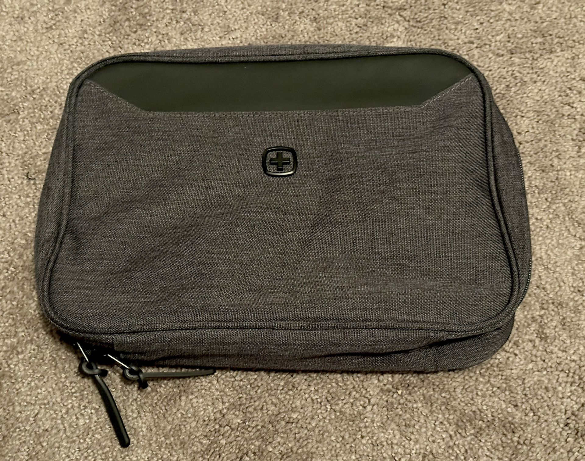 Swiss Gear Travel Tablet Organizer