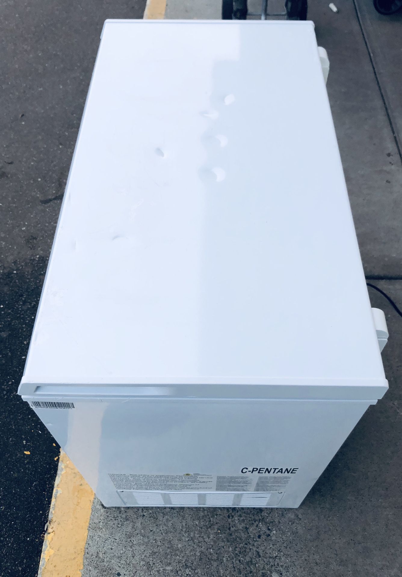 Idylis 7.1cu ft Manual Defrost Chest Freezer White for Sale in Everett