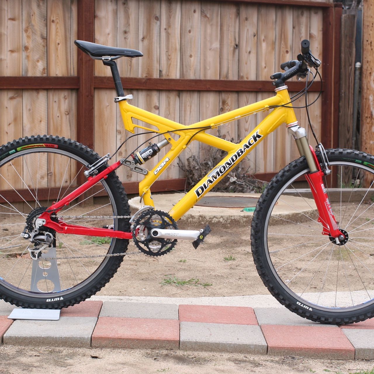 Diamondback XR8 Mountain Bike Large for Sale in Fresno CA OfferUp