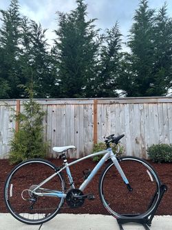 Novara Carema Women’s Road Bike – XS Frame - 700c wheels - Lightweight Bicycle Carbon fork